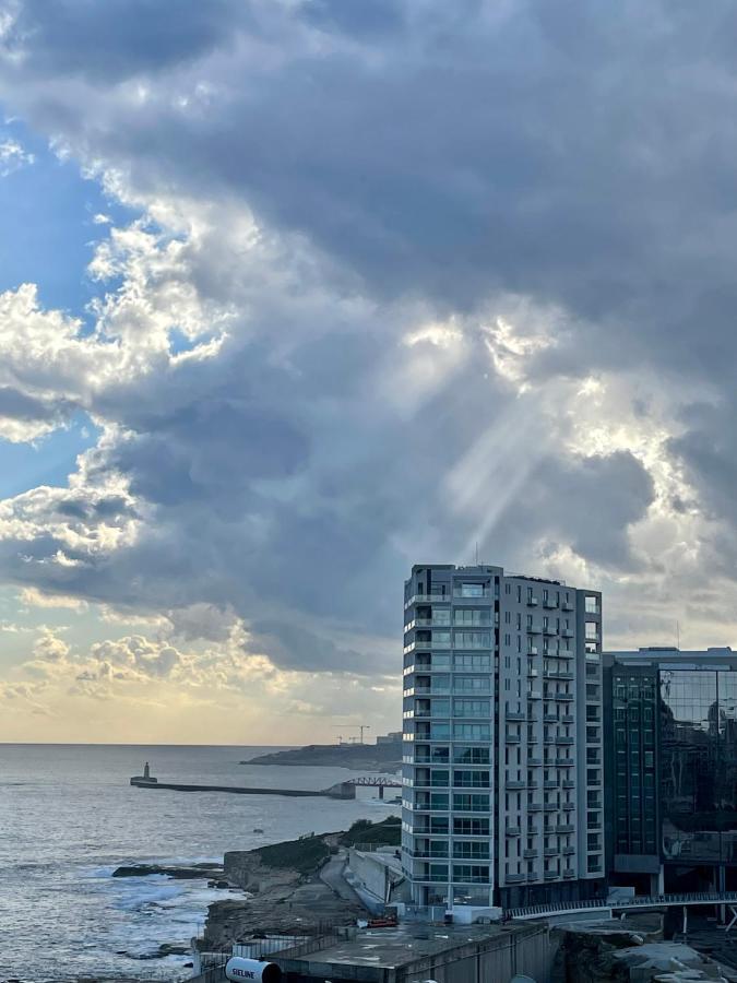 Spacious Seaview Sliema Apt, Steps From Valletta Ferry Ngoại thất bức ảnh