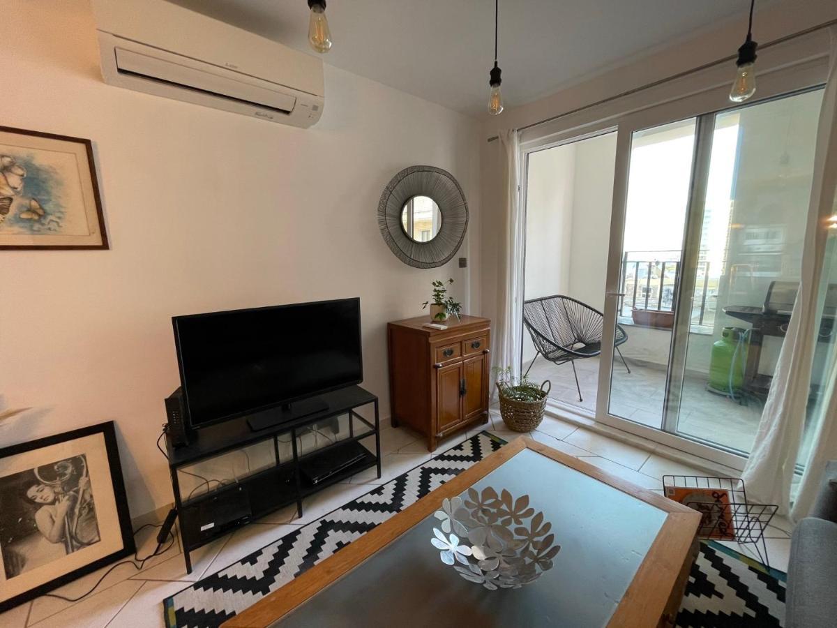 Spacious Seaview Sliema Apt, Steps From Valletta Ferry Ngoại thất bức ảnh