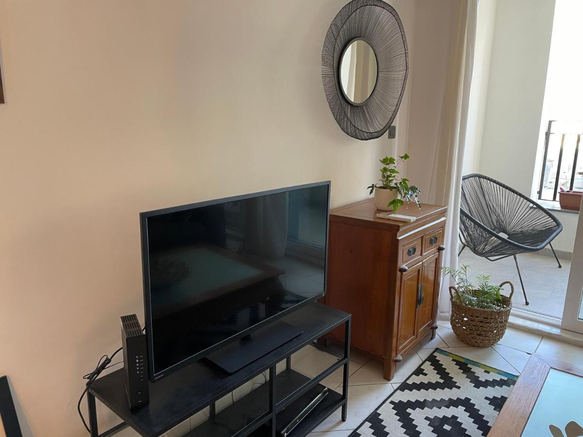 Spacious Seaview Sliema Apt, Steps From Valletta Ferry Ngoại thất bức ảnh