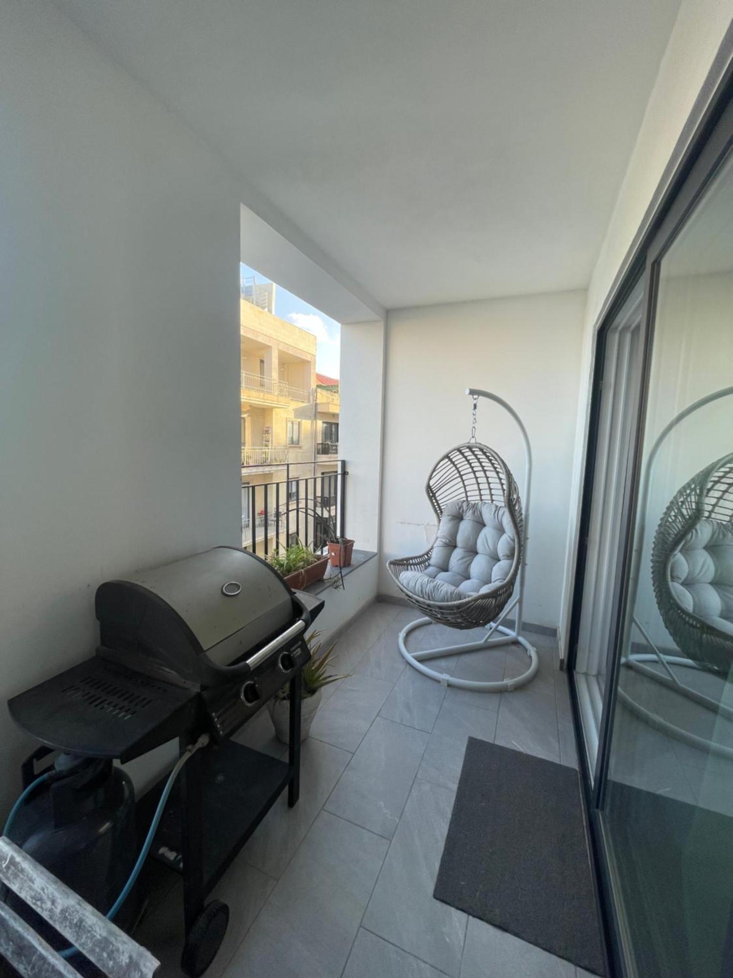 Spacious Seaview Sliema Apt, Steps From Valletta Ferry Ngoại thất bức ảnh