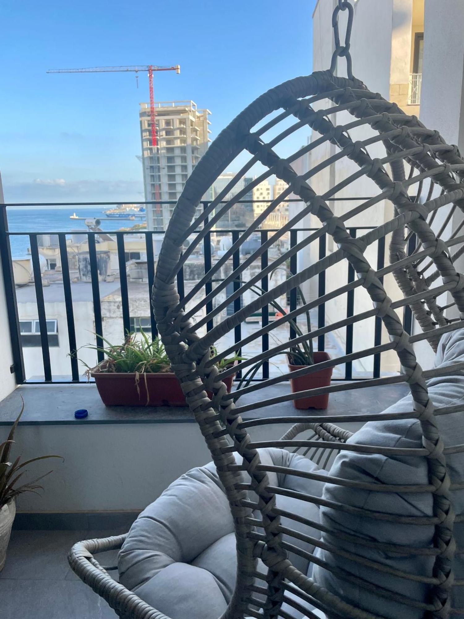 Spacious Seaview Sliema Apt, Steps From Valletta Ferry Ngoại thất bức ảnh