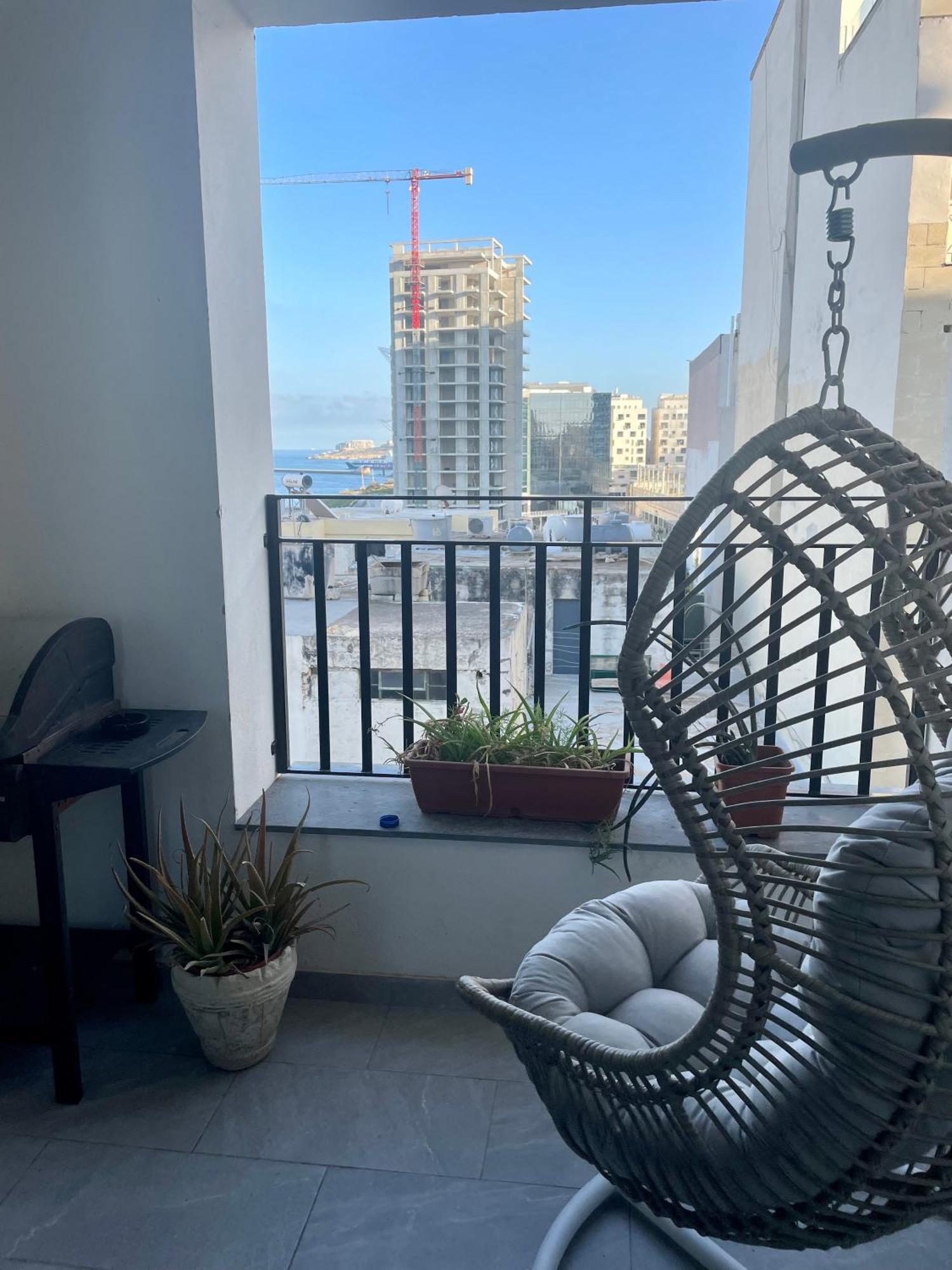 Spacious Seaview Sliema Apt, Steps From Valletta Ferry Ngoại thất bức ảnh