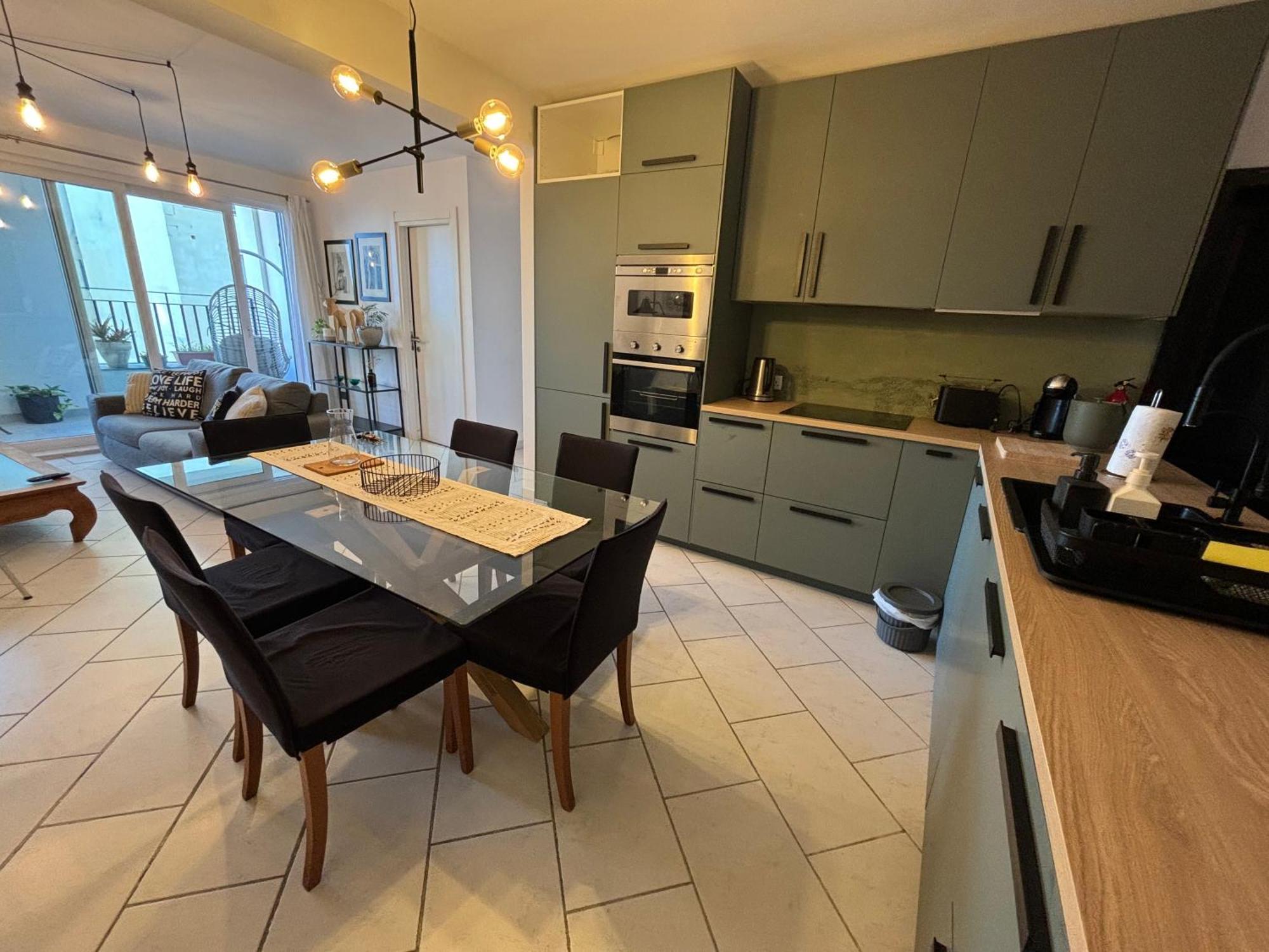 Spacious Seaview Sliema Apt, Steps From Valletta Ferry Ngoại thất bức ảnh