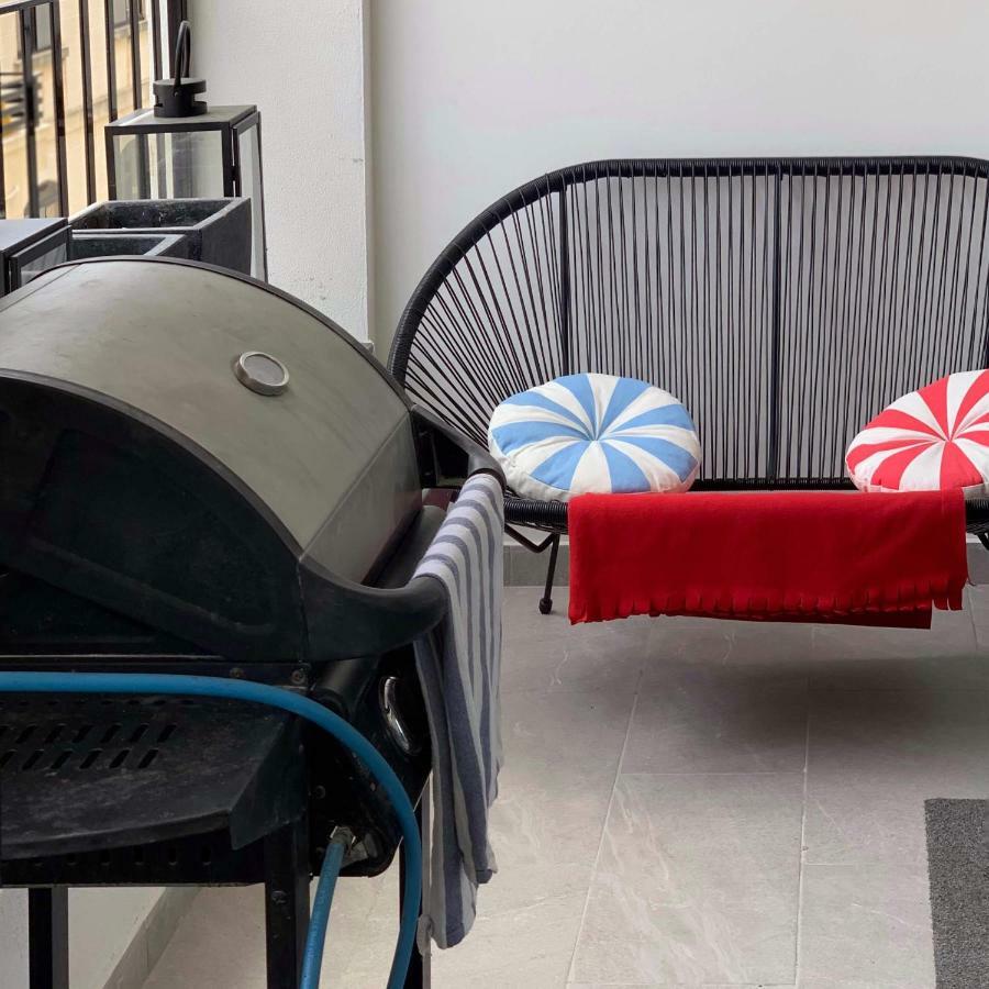 Spacious Seaview Sliema Apt, Steps From Valletta Ferry Ngoại thất bức ảnh