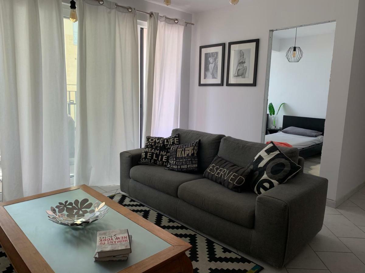 Spacious Seaview Sliema Apt, Steps From Valletta Ferry Ngoại thất bức ảnh