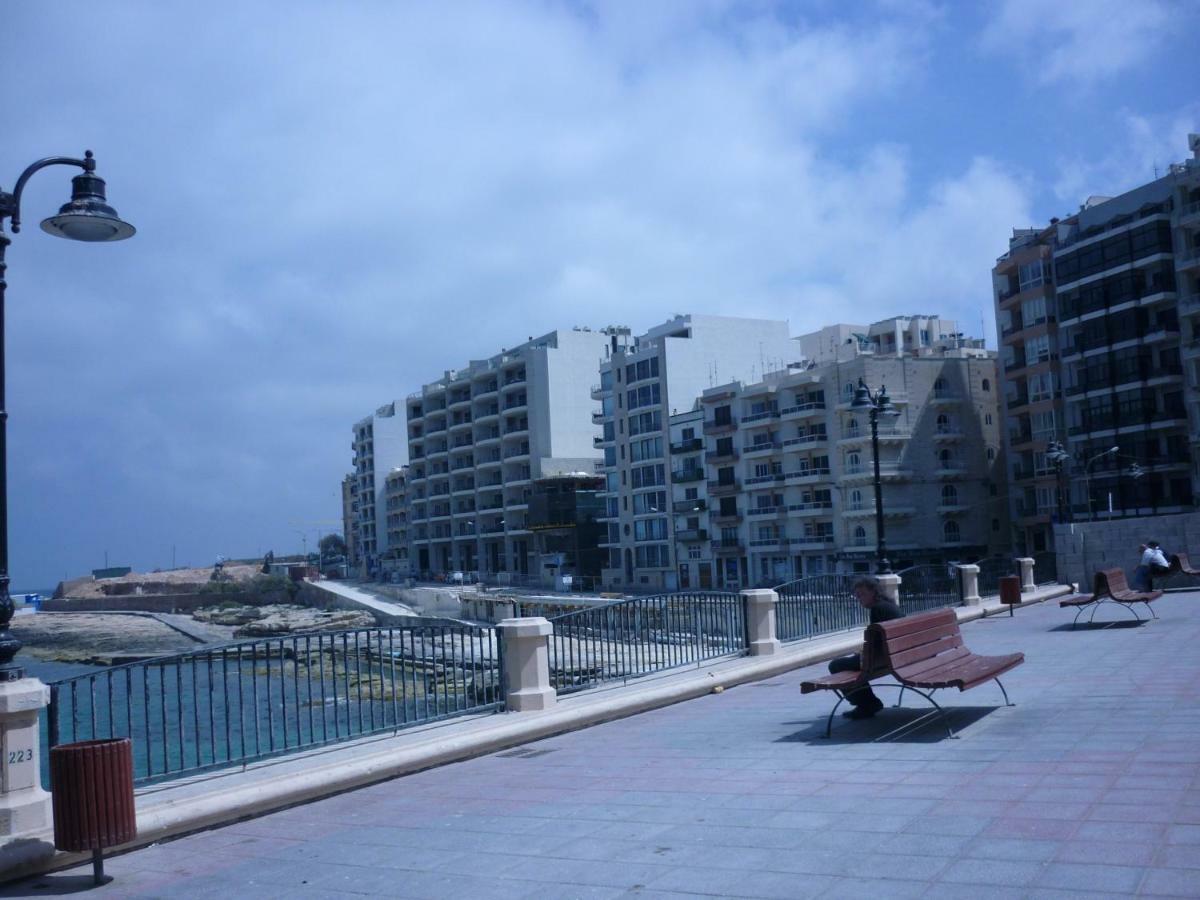 Spacious Seaview Sliema Apt, Steps From Valletta Ferry Ngoại thất bức ảnh